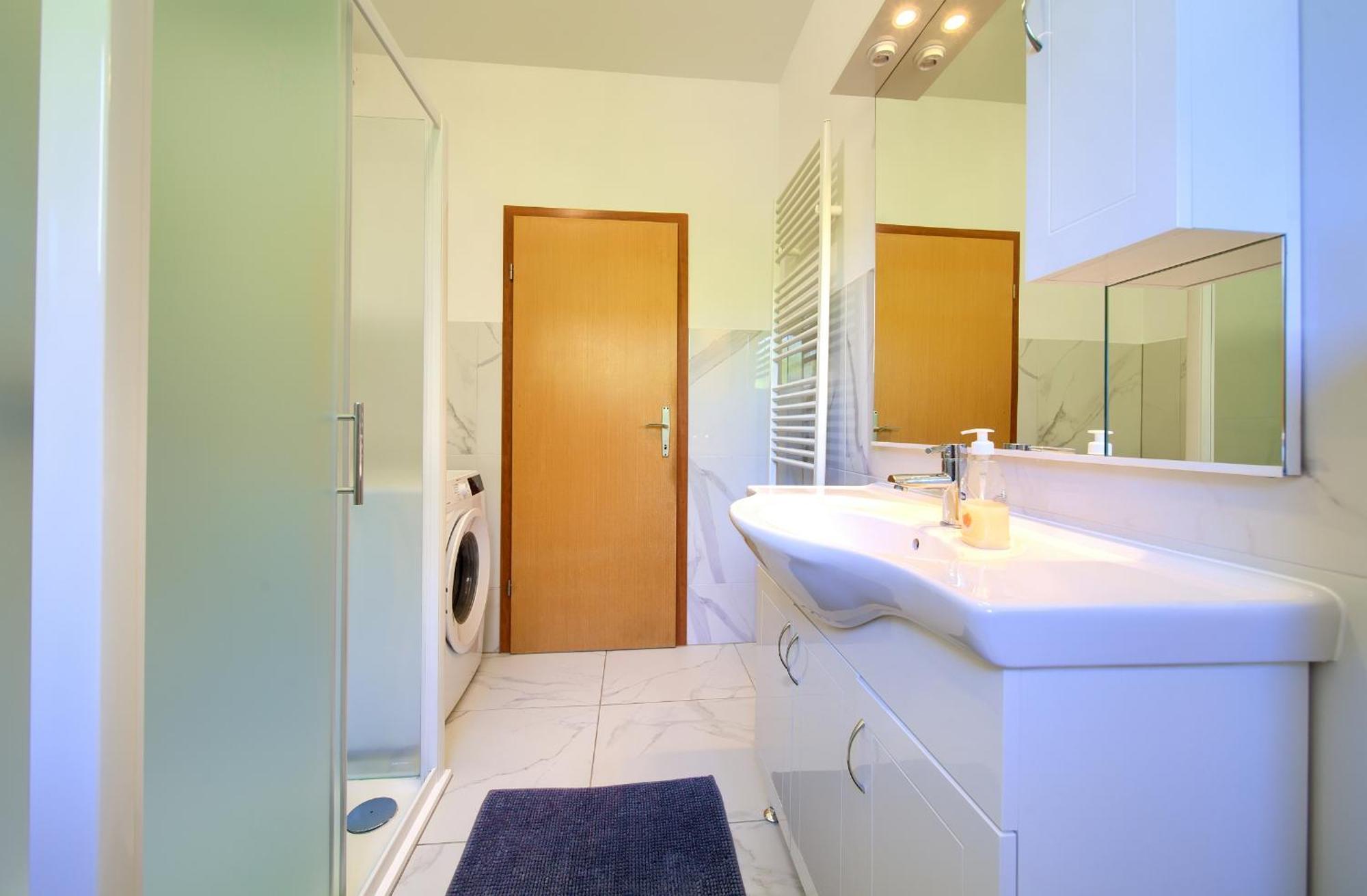 Apartment Bazina - Airconditioning, Parking, 500M From The Beach Крк Екстер'єр фото